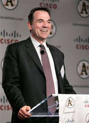Billy Beane, o executivo que é retratado em Moneyball